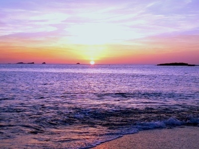 Get to enjoy the amazing sunsets when you study Spanish courses in Ibiza